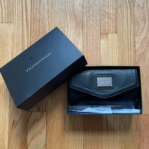 Black crossbody bag